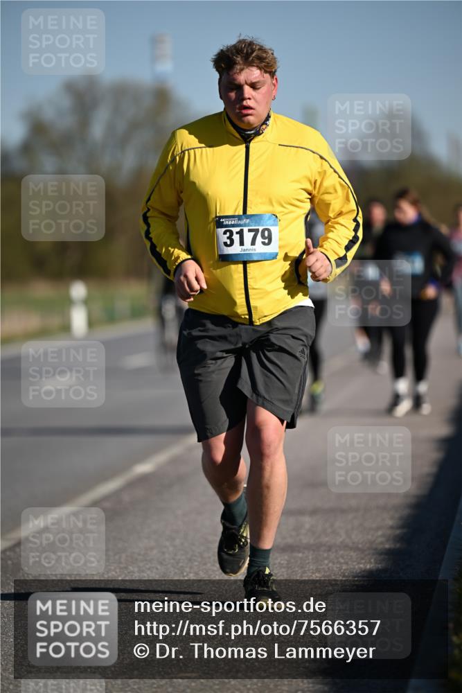 06.04.2025 - 44. Internationalen Wilhelmsburger Insellauf Dr. Thomas Lammeyer http://msf.ph/oto/7566357 06.04.2025 09:42:06 Laufen 3179 meine-sportfotos.de