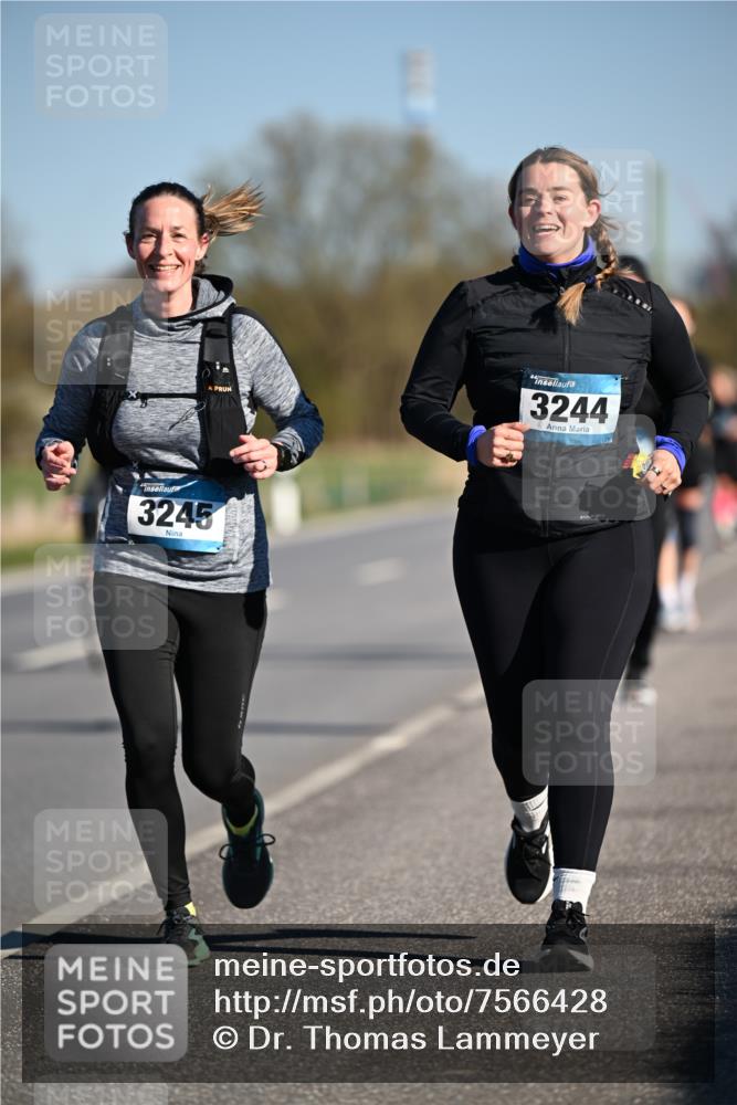 06.04.2025 - 44. Internationalen Wilhelmsburger Insellauf Dr. Thomas Lammeyer http://msf.ph/oto/7566428 06.04.2025 09:42:12 Laufen 3245, 3244 meine-sportfotos.de