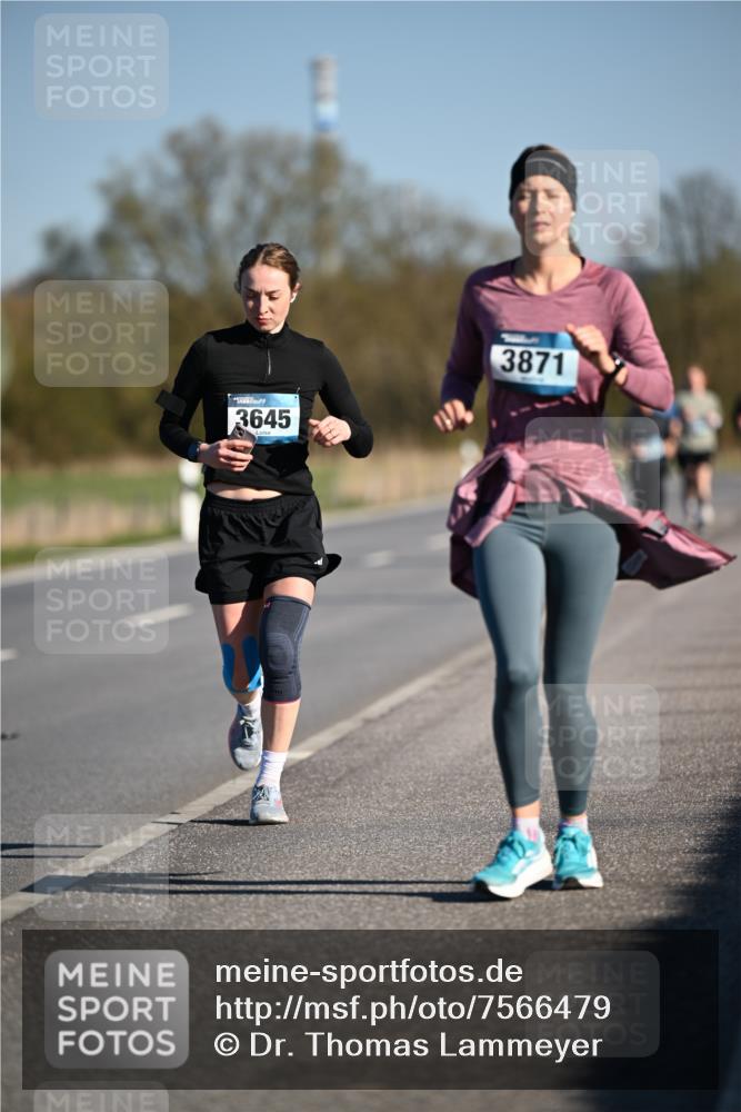 06.04.2025 - 44. Internationalen Wilhelmsburger Insellauf Dr. Thomas Lammeyer http://msf.ph/oto/7566479 06.04.2025 09:42:18 Laufen 3645, 3871 meine-sportfotos.de