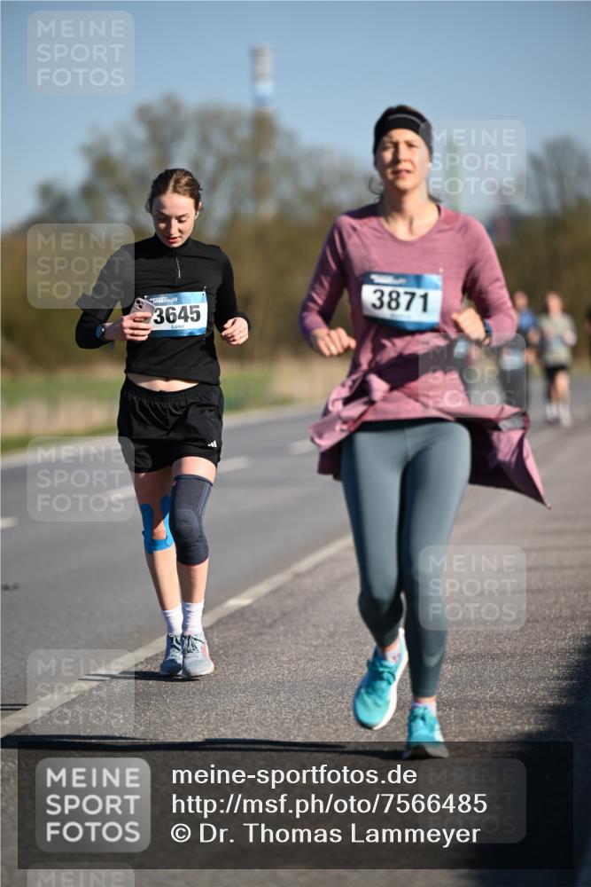 06.04.2025 - 44. Internationalen Wilhelmsburger Insellauf Dr. Thomas Lammeyer http://msf.ph/oto/7566485 06.04.2025 09:42:19 Laufen 3871, 3645 meine-sportfotos.de