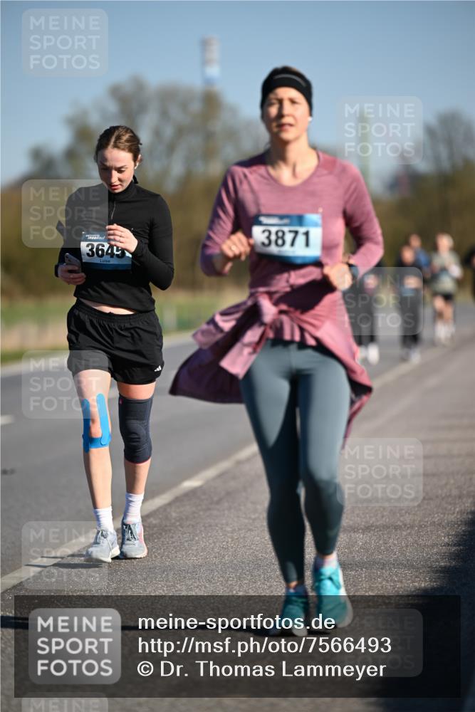 06.04.2025 - 44. Internationalen Wilhelmsburger Insellauf Dr. Thomas Lammeyer http://msf.ph/oto/7566493 06.04.2025 09:42:19 Laufen 3645, 3871 meine-sportfotos.de