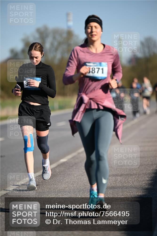 06.04.2025 - 44. Internationalen Wilhelmsburger Insellauf Dr. Thomas Lammeyer http://msf.ph/oto/7566495 06.04.2025 09:42:19 Laufen 3871 meine-sportfotos.de