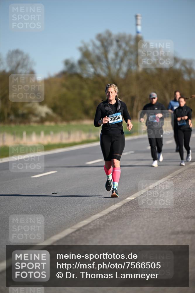 06.04.2025 - 44. Internationalen Wilhelmsburger Insellauf Dr. Thomas Lammeyer http://msf.ph/oto/7566505 06.04.2025 09:42:27 Laufen 3085 meine-sportfotos.de