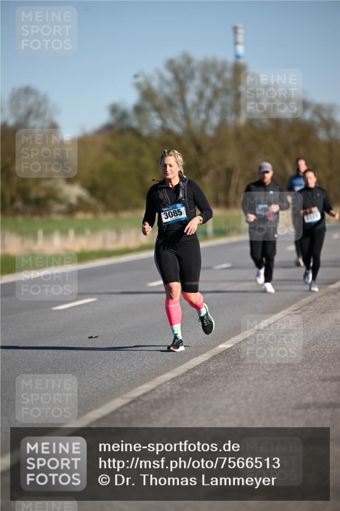 06.04.2025 - 44. Internationalen Wilhelmsburger Insellauf Dr. Thomas Lammeyer http://msf.ph/oto/7566513 06.04.2025 09:42:27 Laufen 3085 meine-sportfotos.de