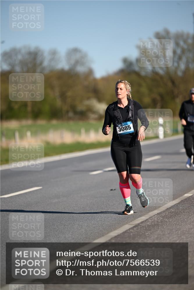 06.04.2025 - 44. Internationalen Wilhelmsburger Insellauf Dr. Thomas Lammeyer http://msf.ph/oto/7566539 06.04.2025 09:42:29 Laufen 3085 meine-sportfotos.de