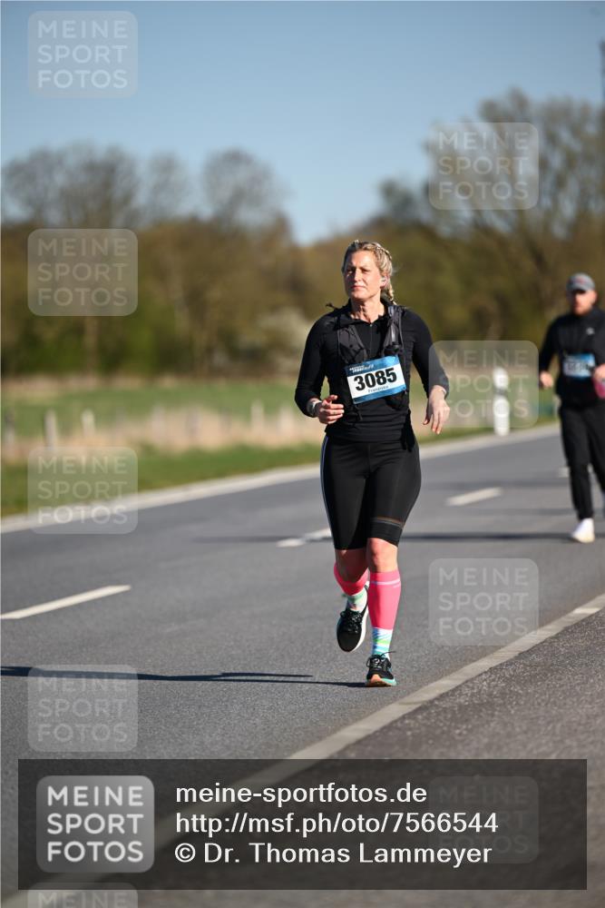 06.04.2025 - 44. Internationalen Wilhelmsburger Insellauf Dr. Thomas Lammeyer http://msf.ph/oto/7566544 06.04.2025 09:42:29 Laufen 3085 meine-sportfotos.de