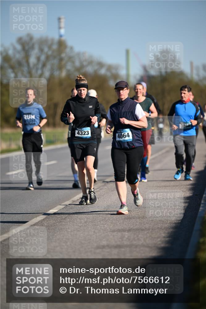 06.04.2025 - 44. Internationalen Wilhelmsburger Insellauf Dr. Thomas Lammeyer http://msf.ph/oto/7566612 06.04.2025 09:42:35 Laufen 4323, 4064 meine-sportfotos.de