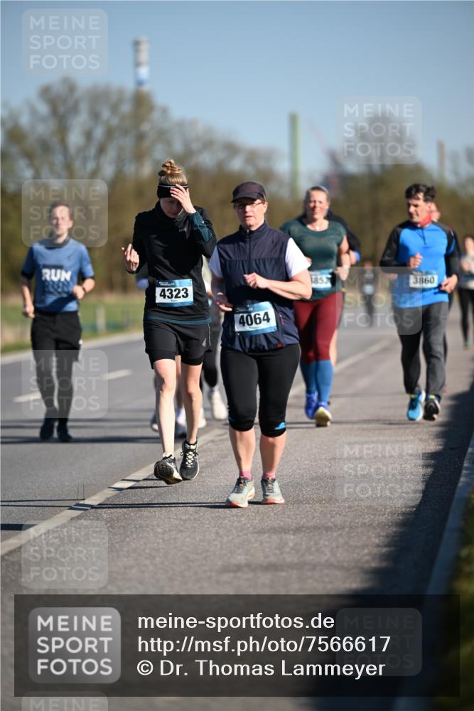 06.04.2025 - 44. Internationalen Wilhelmsburger Insellauf Dr. Thomas Lammeyer http://msf.ph/oto/7566617 06.04.2025 09:42:35 Laufen 4323, 4064, 1857, 3860 meine-sportfotos.de