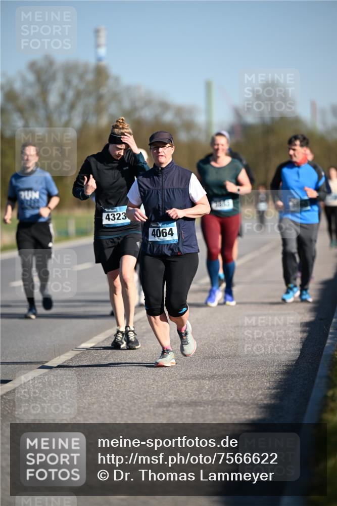 06.04.2025 - 44. Internationalen Wilhelmsburger Insellauf Dr. Thomas Lammeyer http://msf.ph/oto/7566622 06.04.2025 09:42:35 Laufen 4323, 4064 meine-sportfotos.de
