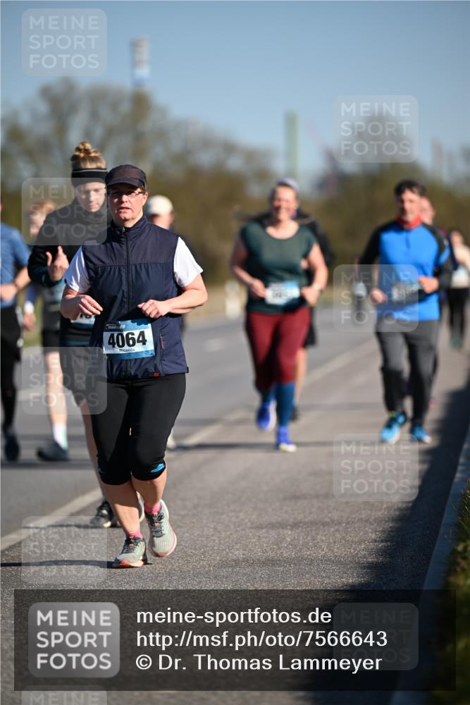 06.04.2025 - 44. Internationalen Wilhelmsburger Insellauf Dr. Thomas Lammeyer http://msf.ph/oto/7566643 06.04.2025 09:42:37 Laufen 4064 meine-sportfotos.de