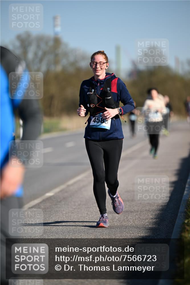 06.04.2025 - 44. Internationalen Wilhelmsburger Insellauf Dr. Thomas Lammeyer http://msf.ph/oto/7566723 06.04.2025 09:42:44 Laufen 458 meine-sportfotos.de