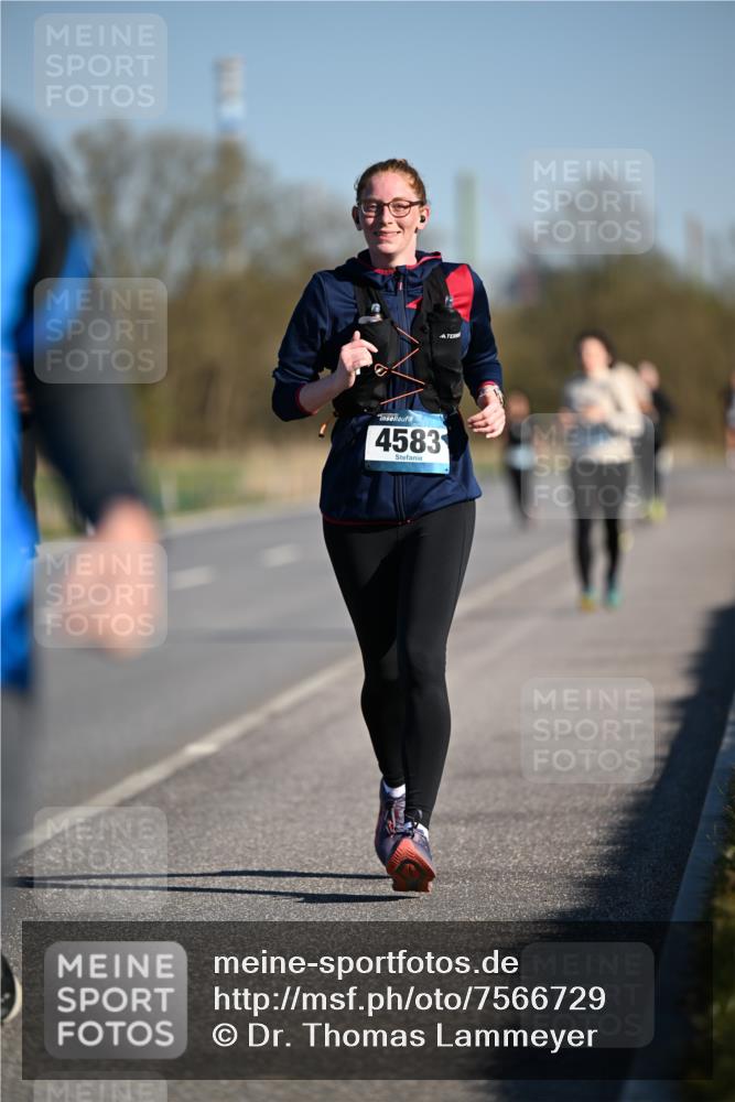 06.04.2025 - 44. Internationalen Wilhelmsburger Insellauf Dr. Thomas Lammeyer http://msf.ph/oto/7566729 06.04.2025 09:42:44 Laufen 4583 meine-sportfotos.de