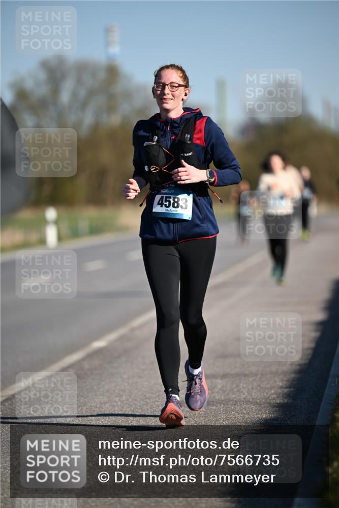 06.04.2025 - 44. Internationalen Wilhelmsburger Insellauf Dr. Thomas Lammeyer http://msf.ph/oto/7566735 06.04.2025 09:42:45 Laufen 4583 meine-sportfotos.de