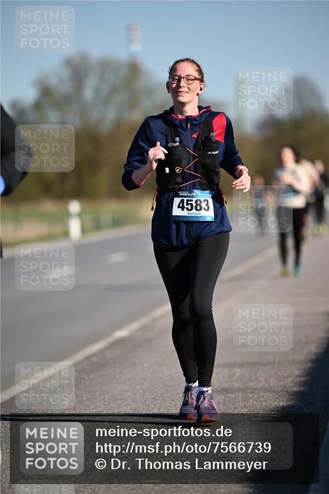 06.04.2025 - 44. Internationalen Wilhelmsburger Insellauf Dr. Thomas Lammeyer http://msf.ph/oto/7566739 06.04.2025 09:42:45 Laufen 4583 meine-sportfotos.de