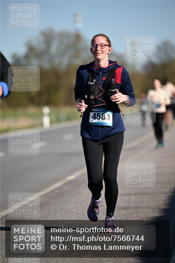 06.04.2025 - 44. Internationalen Wilhelmsburger Insellauf Dr. Thomas Lammeyer http://msf.ph/oto/7566744 06.04.2025 09:42:45 Laufen 4583 meine-sportfotos.de