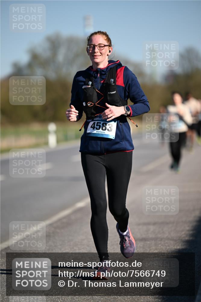 06.04.2025 - 44. Internationalen Wilhelmsburger Insellauf Dr. Thomas Lammeyer http://msf.ph/oto/7566749 06.04.2025 09:42:45 Laufen 4583 meine-sportfotos.de