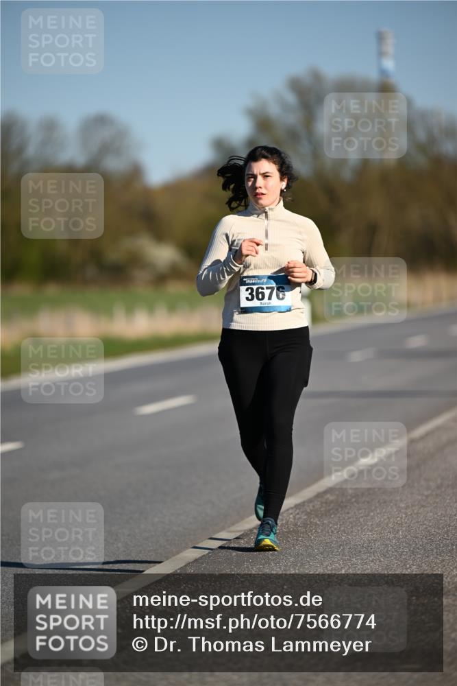 06.04.2025 - 44. Internationalen Wilhelmsburger Insellauf Dr. Thomas Lammeyer http://msf.ph/oto/7566774 06.04.2025 09:42:52 Laufen 3676 meine-sportfotos.de