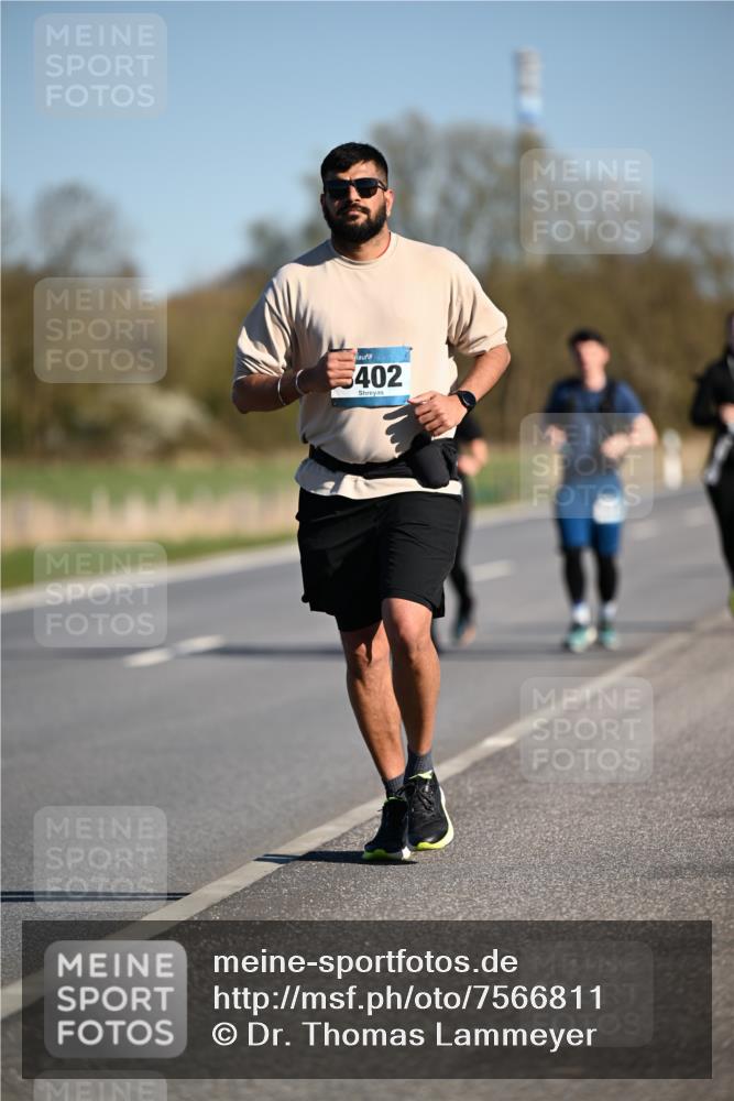 06.04.2025 - 44. Internationalen Wilhelmsburger Insellauf Dr. Thomas Lammeyer http://msf.ph/oto/7566811 06.04.2025 09:43:00 Laufen 402 meine-sportfotos.de