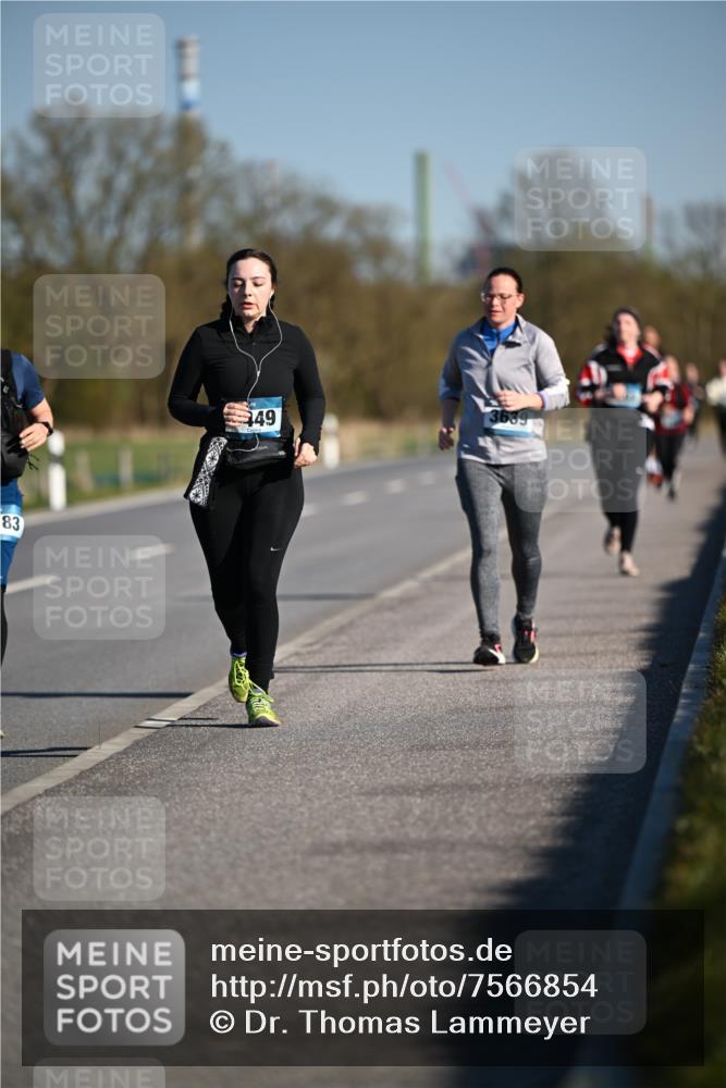 06.04.2025 - 44. Internationalen Wilhelmsburger Insellauf Dr. Thomas Lammeyer http://msf.ph/oto/7566854 06.04.2025 09:43:04 Laufen 83, 49, 3639 meine-sportfotos.de