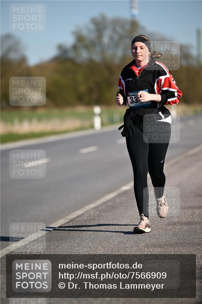 06.04.2025 - 44. Internationalen Wilhelmsburger Insellauf Dr. Thomas Lammeyer http://msf.ph/oto/7566909 06.04.2025 09:43:13 Laufen 33 meine-sportfotos.de
