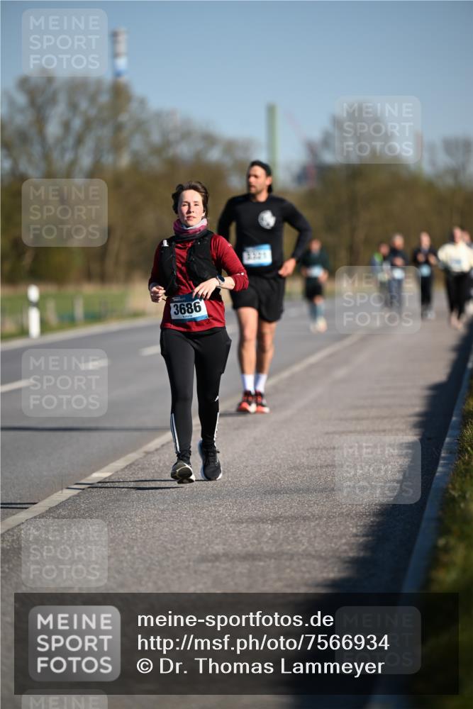 06.04.2025 - 44. Internationalen Wilhelmsburger Insellauf Dr. Thomas Lammeyer http://msf.ph/oto/7566934 06.04.2025 09:43:22 Laufen 3686 meine-sportfotos.de