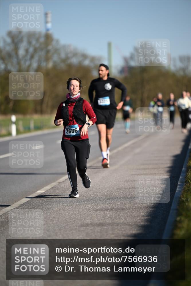 06.04.2025 - 44. Internationalen Wilhelmsburger Insellauf Dr. Thomas Lammeyer http://msf.ph/oto/7566936 06.04.2025 09:43:23 Laufen 3686 meine-sportfotos.de