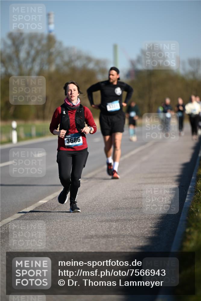 06.04.2025 - 44. Internationalen Wilhelmsburger Insellauf Dr. Thomas Lammeyer http://msf.ph/oto/7566943 06.04.2025 09:43:23 Laufen 3686, 330 meine-sportfotos.de