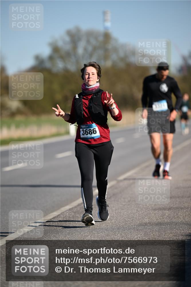 06.04.2025 - 44. Internationalen Wilhelmsburger Insellauf Dr. Thomas Lammeyer http://msf.ph/oto/7566973 06.04.2025 09:43:25 Laufen 3686 meine-sportfotos.de
