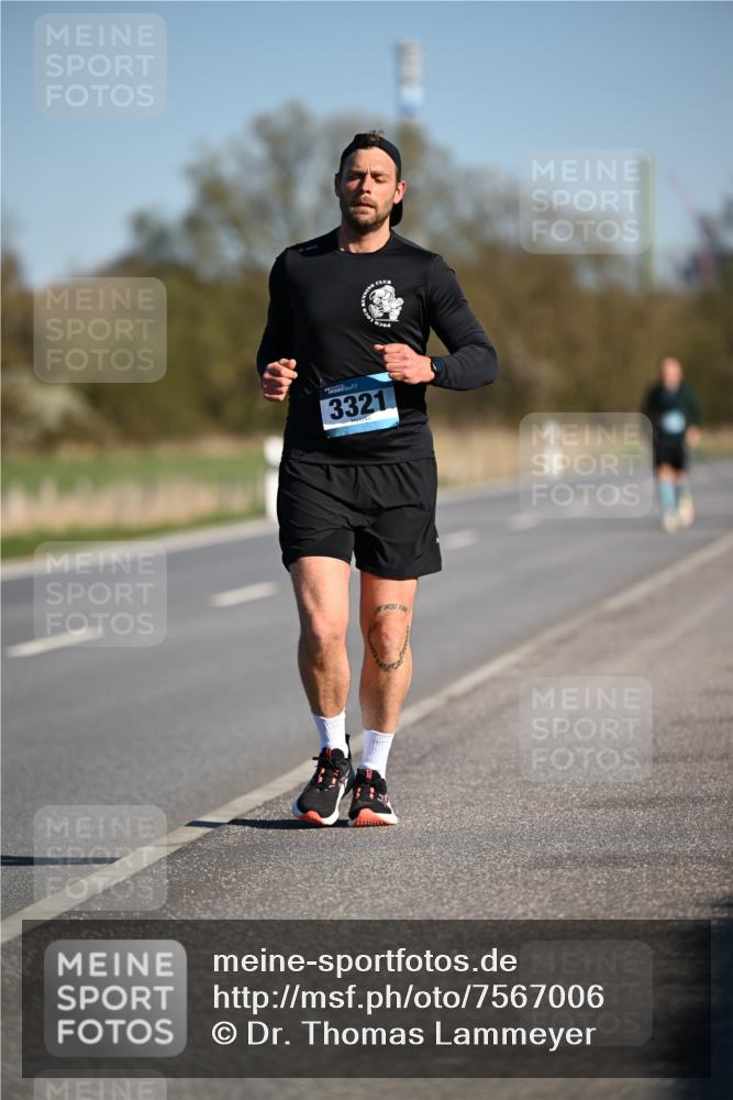 06.04.2025 - 44. Internationalen Wilhelmsburger Insellauf Dr. Thomas Lammeyer http://msf.ph/oto/7567006 06.04.2025 09:43:28 Laufen 3321 meine-sportfotos.de