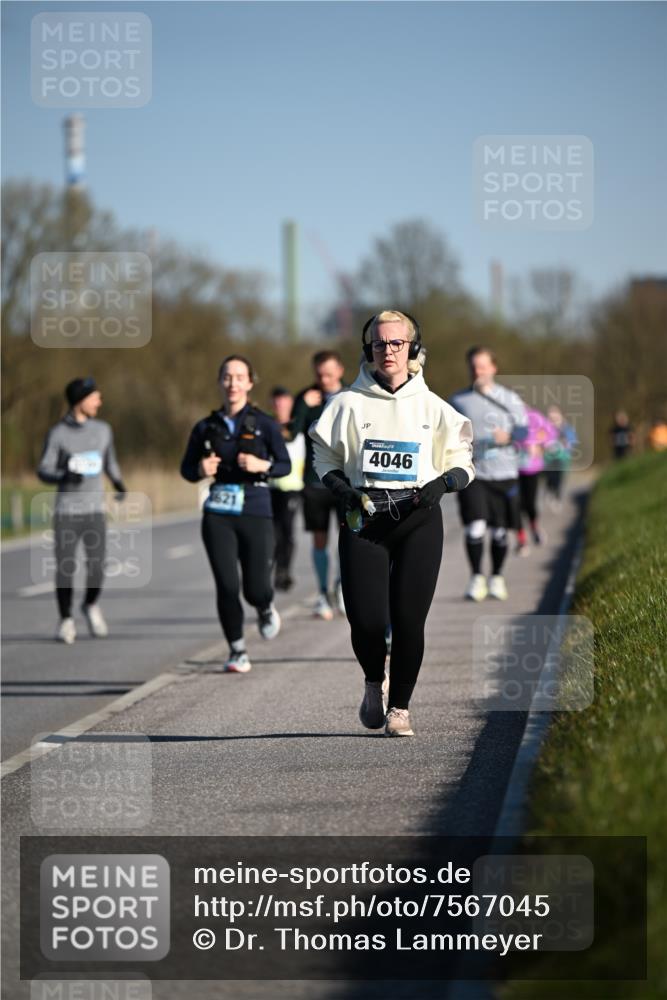 06.04.2025 - 44. Internationalen Wilhelmsburger Insellauf Dr. Thomas Lammeyer http://msf.ph/oto/7567045 06.04.2025 09:43:43 Laufen 4046 meine-sportfotos.de