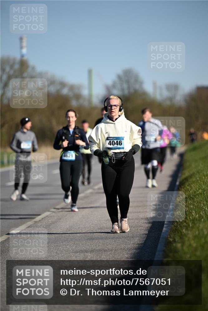 06.04.2025 - 44. Internationalen Wilhelmsburger Insellauf Dr. Thomas Lammeyer http://msf.ph/oto/7567051 06.04.2025 09:43:43 Laufen 4621, 4046 meine-sportfotos.de