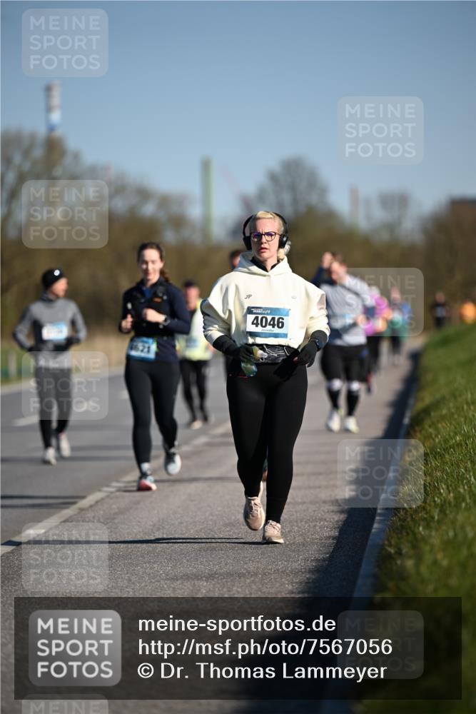 06.04.2025 - 44. Internationalen Wilhelmsburger Insellauf Dr. Thomas Lammeyer http://msf.ph/oto/7567056 06.04.2025 09:43:44 Laufen 1621, 4046 meine-sportfotos.de