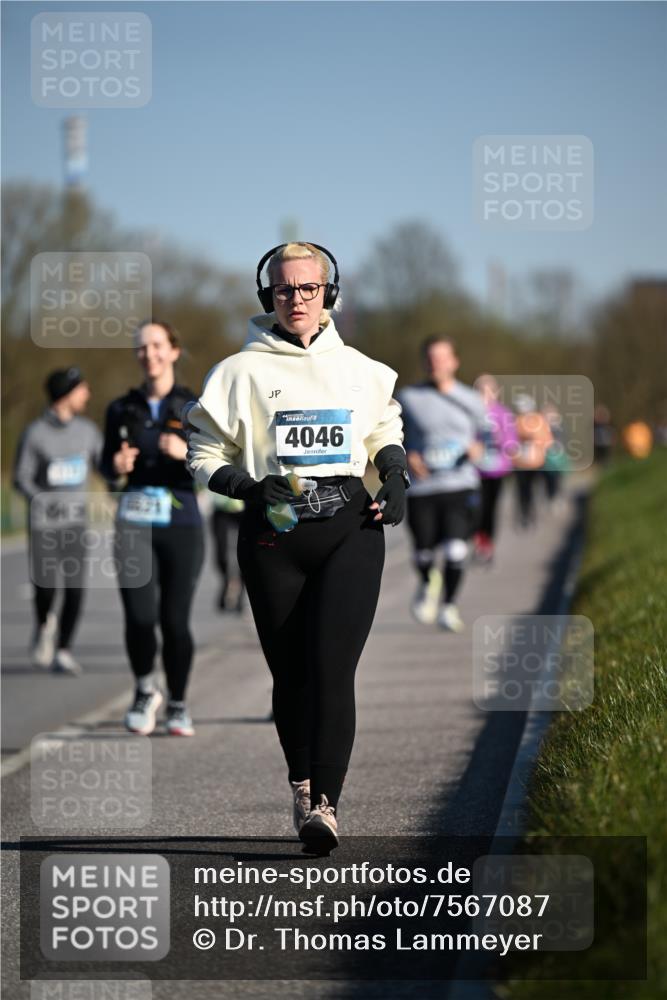 06.04.2025 - 44. Internationalen Wilhelmsburger Insellauf Dr. Thomas Lammeyer http://msf.ph/oto/7567087 06.04.2025 09:43:46 Laufen 4046 meine-sportfotos.de