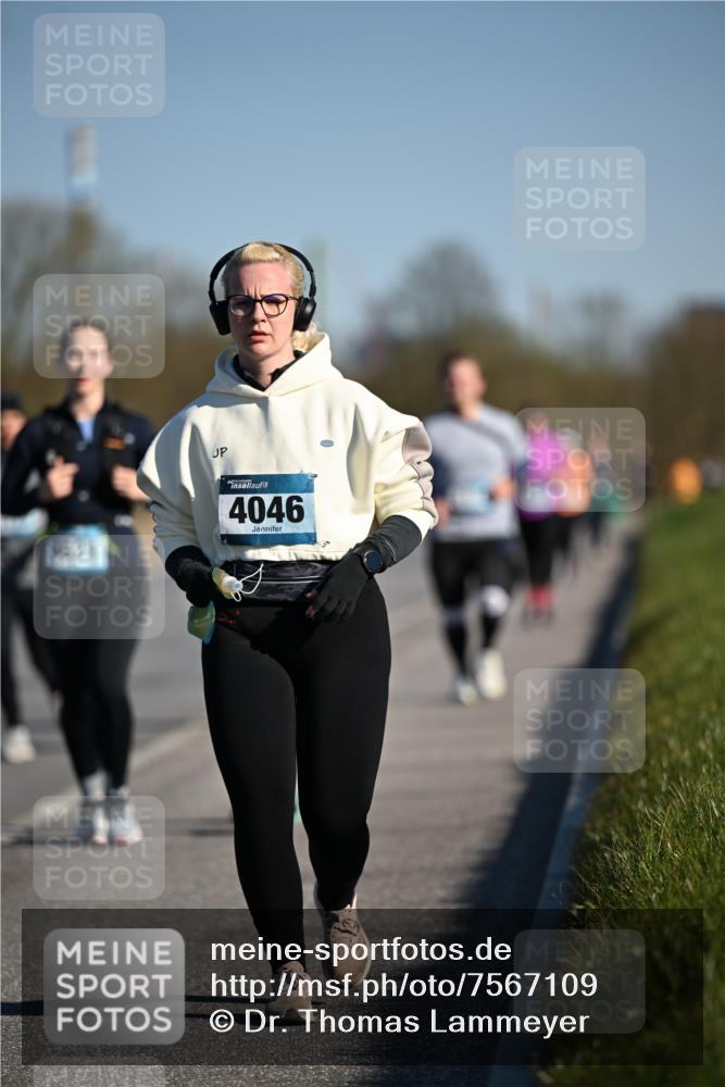 06.04.2025 - 44. Internationalen Wilhelmsburger Insellauf Dr. Thomas Lammeyer http://msf.ph/oto/7567109 06.04.2025 09:43:47 Laufen 4046 meine-sportfotos.de