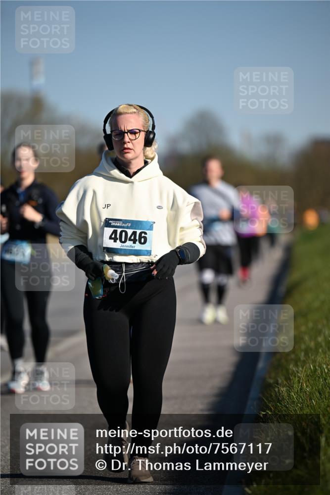 06.04.2025 - 44. Internationalen Wilhelmsburger Insellauf Dr. Thomas Lammeyer http://msf.ph/oto/7567117 06.04.2025 09:43:47 Laufen 4046 meine-sportfotos.de