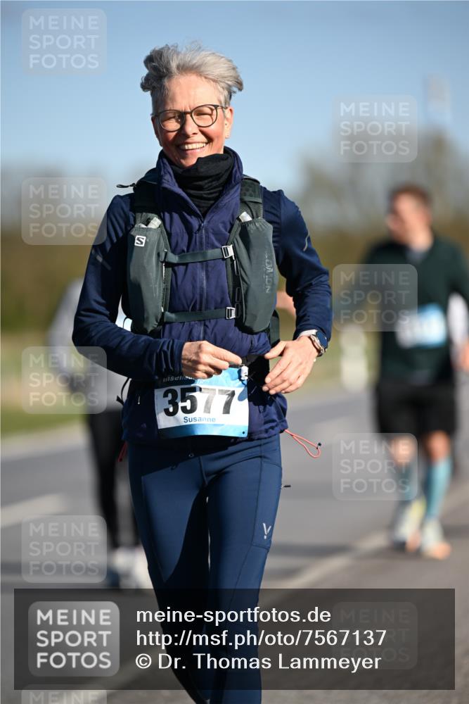 06.04.2025 - 44. Internationalen Wilhelmsburger Insellauf Dr. Thomas Lammeyer http://msf.ph/oto/7567137 06.04.2025 09:43:52 Laufen 3577 meine-sportfotos.de