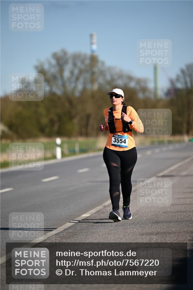 06.04.2025 - 44. Internationalen Wilhelmsburger Insellauf Dr. Thomas Lammeyer http://msf.ph/oto/7567220 06.04.2025 09:44:07 Laufen 3554 meine-sportfotos.de