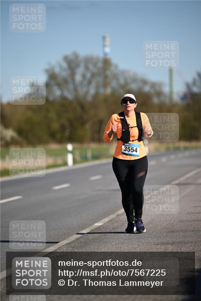 06.04.2025 - 44. Internationalen Wilhelmsburger Insellauf Dr. Thomas Lammeyer http://msf.ph/oto/7567225 06.04.2025 09:44:07 Laufen 3554 meine-sportfotos.de