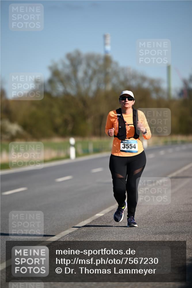 06.04.2025 - 44. Internationalen Wilhelmsburger Insellauf Dr. Thomas Lammeyer http://msf.ph/oto/7567230 06.04.2025 09:44:08 Laufen 3554 meine-sportfotos.de