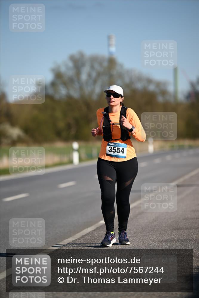 06.04.2025 - 44. Internationalen Wilhelmsburger Insellauf Dr. Thomas Lammeyer http://msf.ph/oto/7567244 06.04.2025 09:44:08 Laufen 3554 meine-sportfotos.de