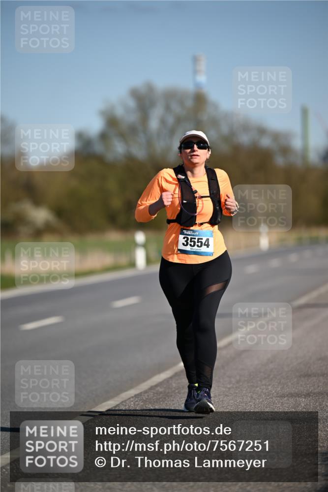 06.04.2025 - 44. Internationalen Wilhelmsburger Insellauf Dr. Thomas Lammeyer http://msf.ph/oto/7567251 06.04.2025 09:44:09 Laufen 3554 meine-sportfotos.de