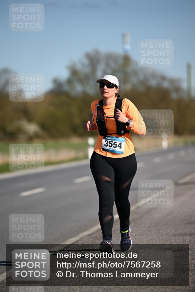 06.04.2025 - 44. Internationalen Wilhelmsburger Insellauf Dr. Thomas Lammeyer http://msf.ph/oto/7567258 06.04.2025 09:44:09 Laufen 3554 meine-sportfotos.de