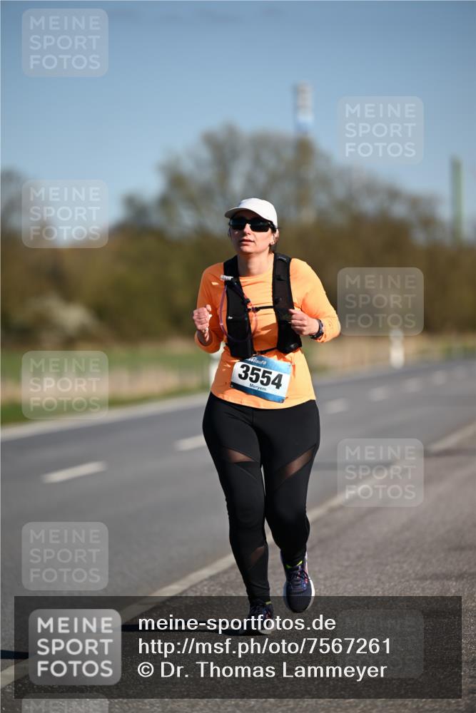 06.04.2025 - 44. Internationalen Wilhelmsburger Insellauf Dr. Thomas Lammeyer http://msf.ph/oto/7567261 06.04.2025 09:44:09 Laufen 3554 meine-sportfotos.de