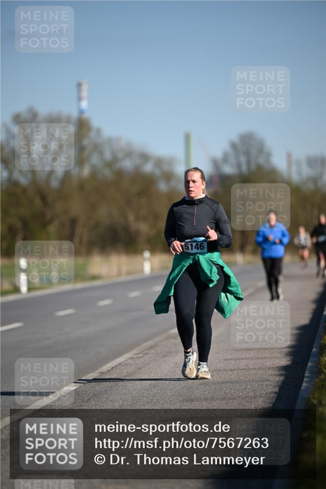 06.04.2025 - 44. Internationalen Wilhelmsburger Insellauf Dr. Thomas Lammeyer http://msf.ph/oto/7567263 06.04.2025 09:44:14 Laufen 5146 meine-sportfotos.de