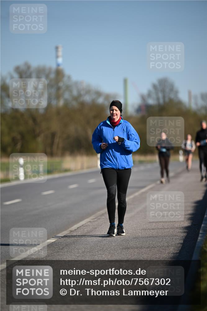 06.04.2025 - 44. Internationalen Wilhelmsburger Insellauf Dr. Thomas Lammeyer http://msf.ph/oto/7567302 06.04.2025 09:44:25 Laufen  meine-sportfotos.de