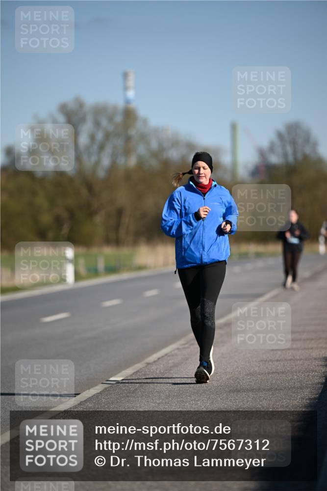 06.04.2025 - 44. Internationalen Wilhelmsburger Insellauf Dr. Thomas Lammeyer http://msf.ph/oto/7567312 06.04.2025 09:44:26 Laufen  meine-sportfotos.de