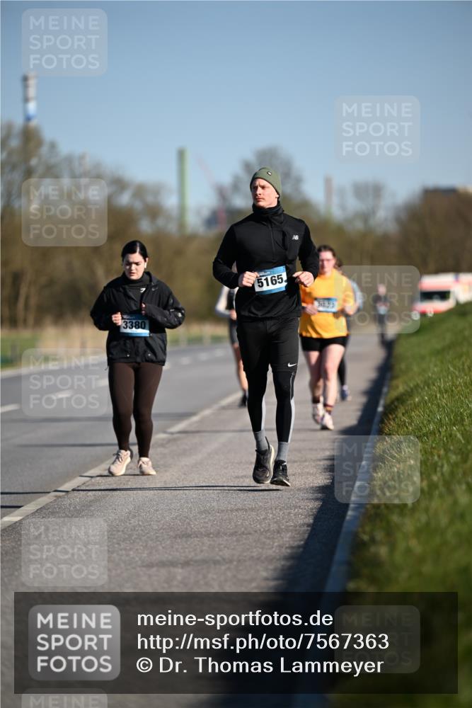 06.04.2025 - 44. Internationalen Wilhelmsburger Insellauf Dr. Thomas Lammeyer http://msf.ph/oto/7567363 06.04.2025 09:44:39 Laufen 3380, 5165 meine-sportfotos.de