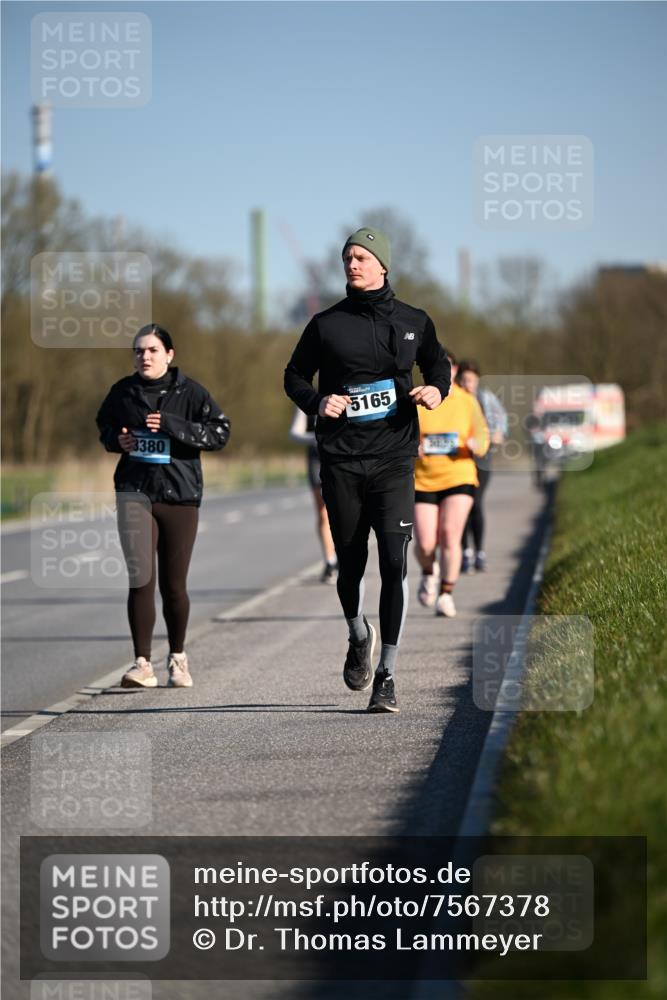 06.04.2025 - 44. Internationalen Wilhelmsburger Insellauf Dr. Thomas Lammeyer http://msf.ph/oto/7567378 06.04.2025 09:44:40 Laufen 3380, 5165 meine-sportfotos.de