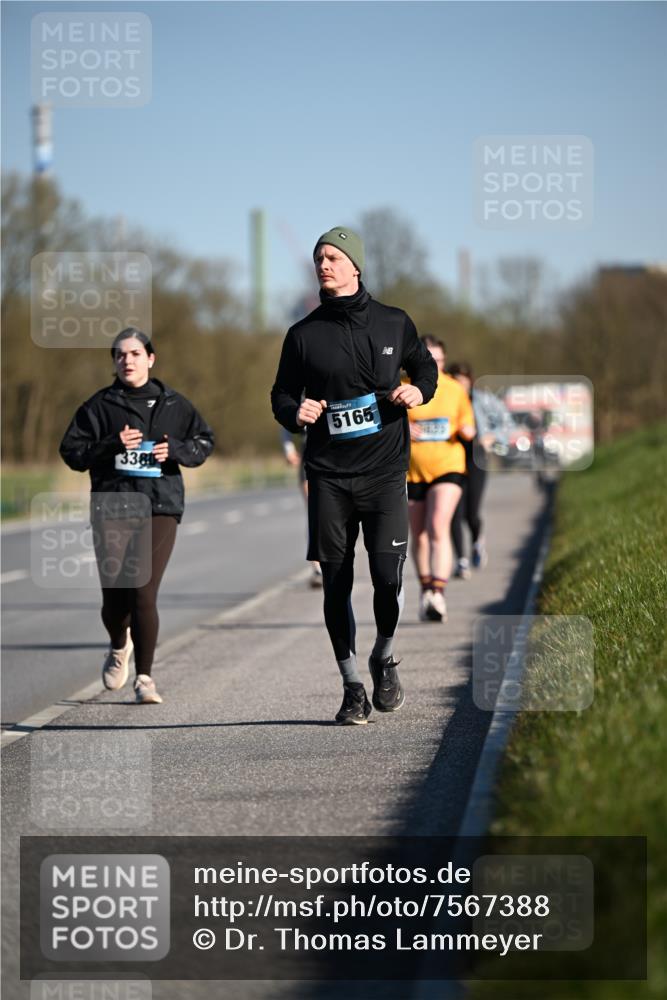 06.04.2025 - 44. Internationalen Wilhelmsburger Insellauf Dr. Thomas Lammeyer http://msf.ph/oto/7567388 06.04.2025 09:44:40 Laufen 338, 5165 meine-sportfotos.de