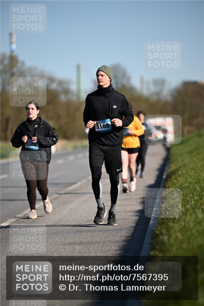 06.04.2025 - 44. Internationalen Wilhelmsburger Insellauf Dr. Thomas Lammeyer http://msf.ph/oto/7567395 06.04.2025 09:44:40 Laufen 3380, 5165 meine-sportfotos.de